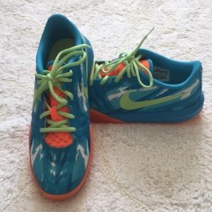 Nike Shoes - Women’s 8 / Youth 6.5